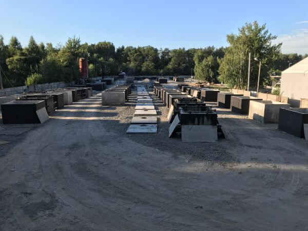 Gotowe szamba betonowe na placu w Kędzierzynie-Koźlu